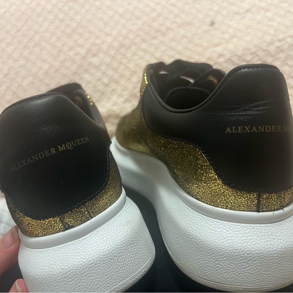 Alexander McQueen oversized trainers - Picture 8 of 11